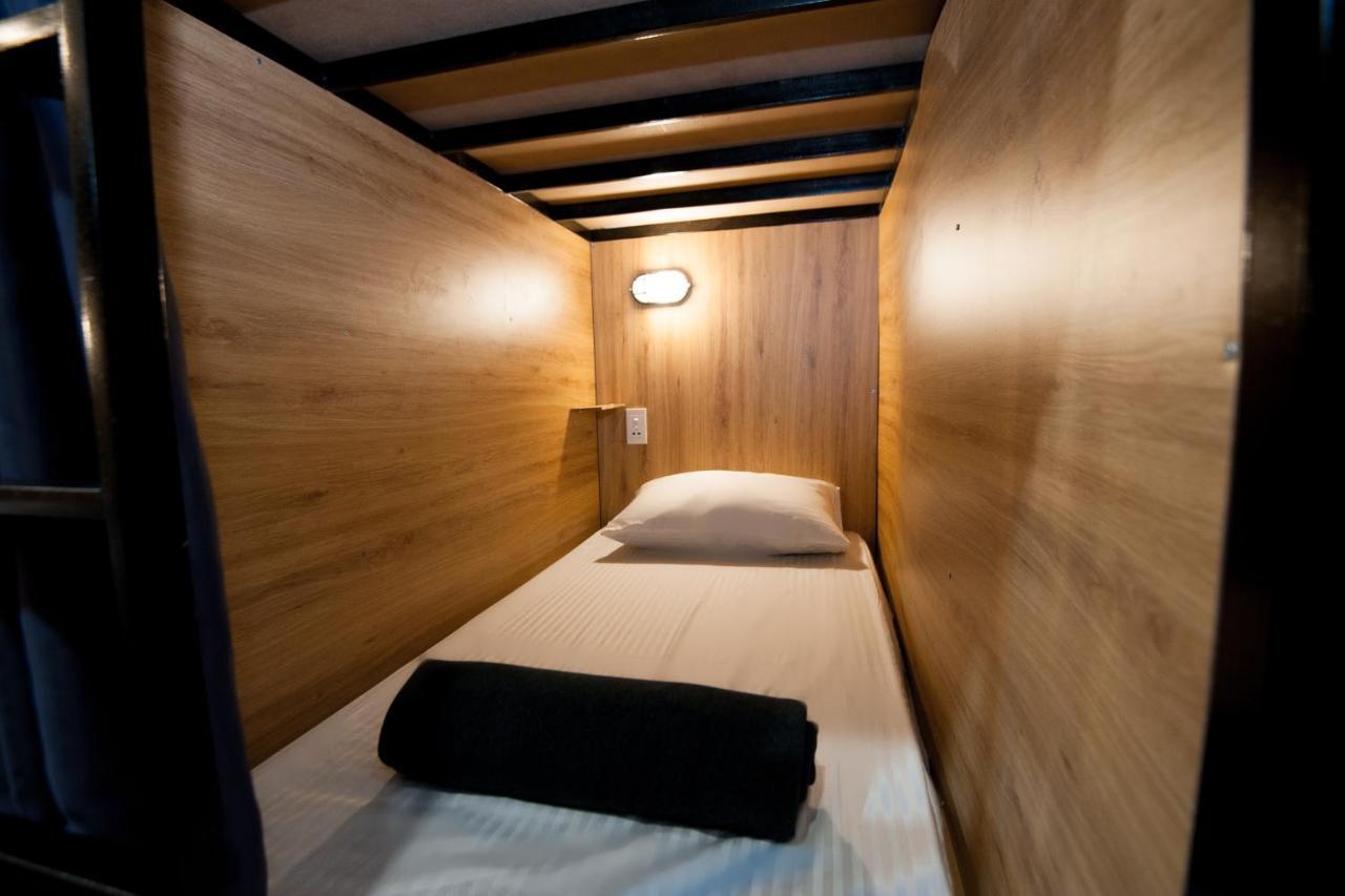 Saigon Hub Hostel ホーチミン市 エクステリア 写真