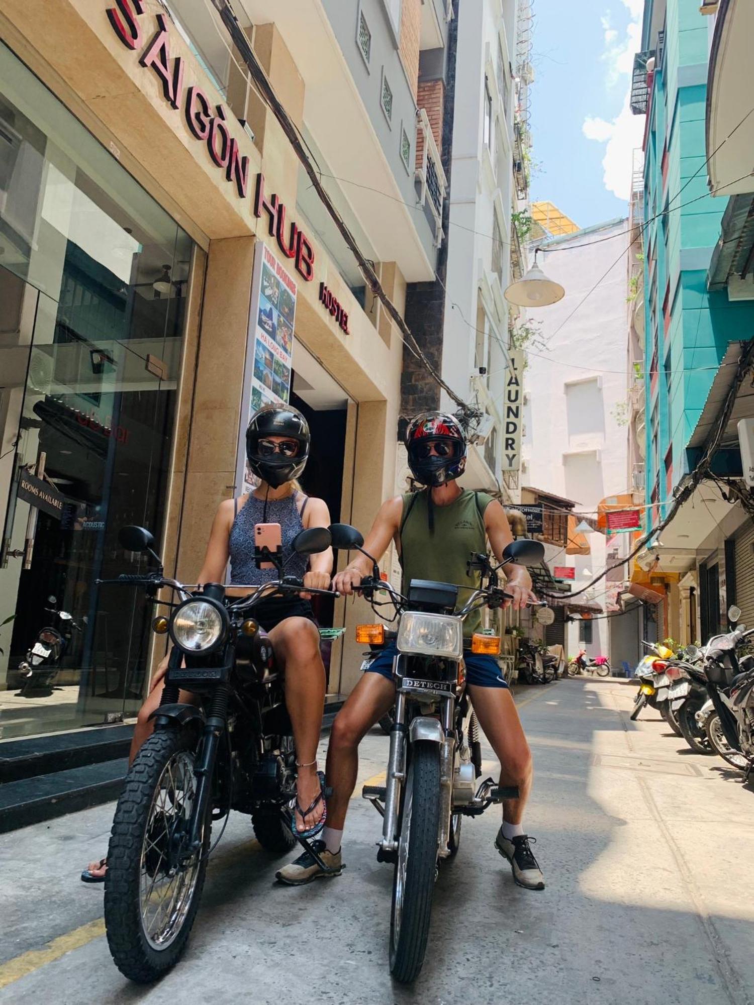 Saigon Hub Hostel ホーチミン市 エクステリア 写真