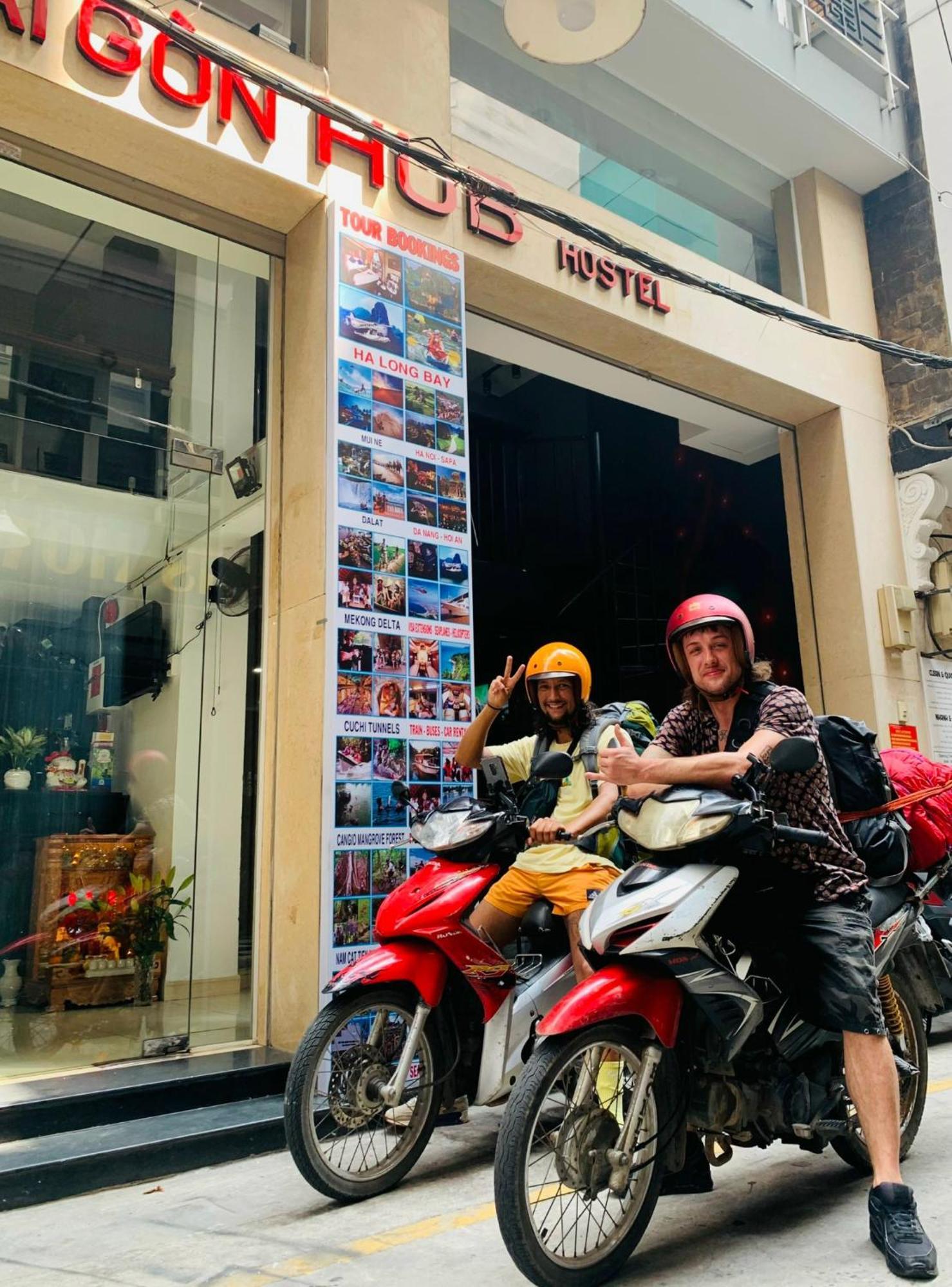 Saigon Hub Hostel ホーチミン市 エクステリア 写真