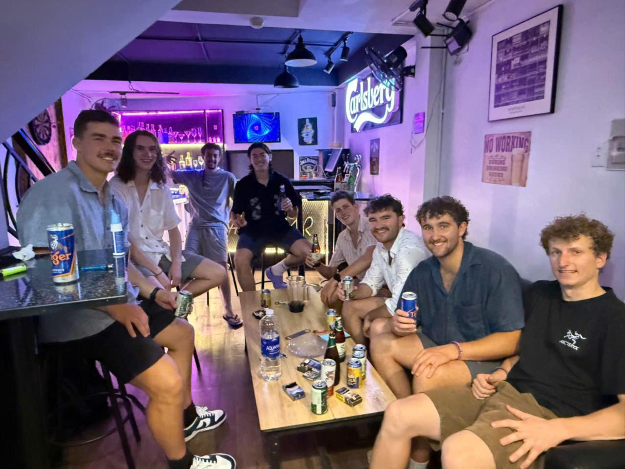 Saigon Hub Hostel ホーチミン市 エクステリア 写真